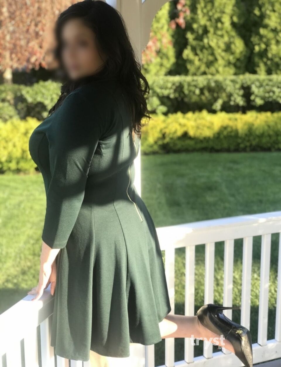 😍I am Angela Rose, the busty and sensual vixen of your dreams.My body is voluptuous and luscious, my skin is soft to the touchI offer erotic massages as well as a multitude of other services, such as BDSM/Kink/Fetish, virtual shows, custom content and more.I am sure I can give you a wonderful and explosive experience that will leave you wanting more.